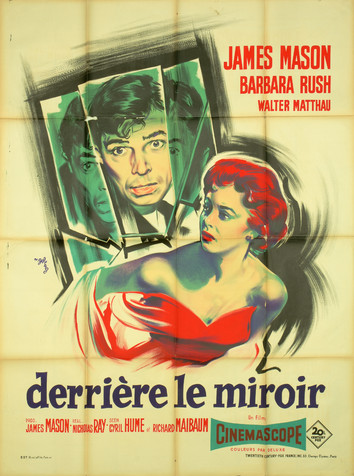 Derrière le miroir